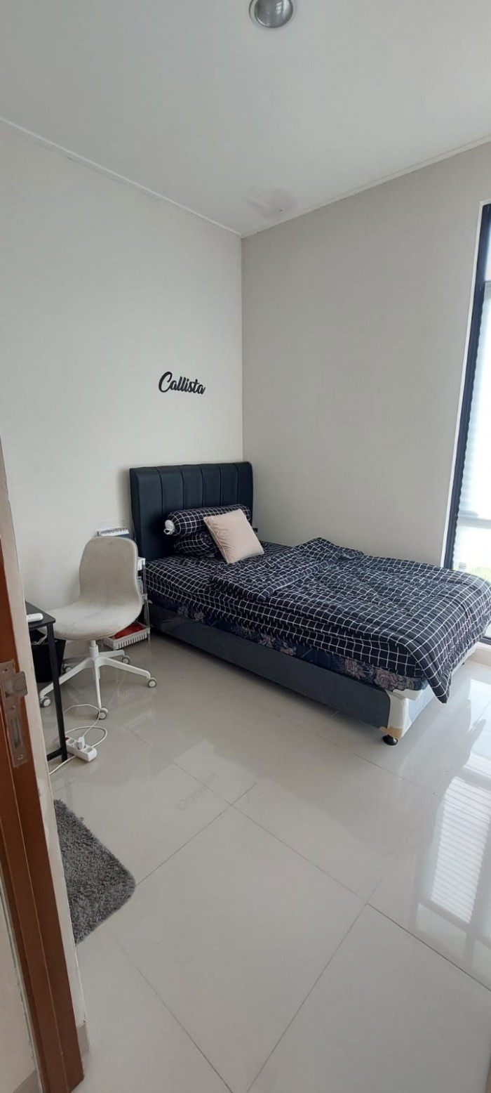 Rumah Dijual Semi Furnished di Cluster Summer Blizz Simpruk Lippo Cikarang 